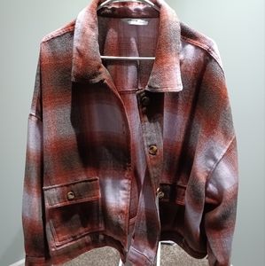 #282 Women's Plus Shacket